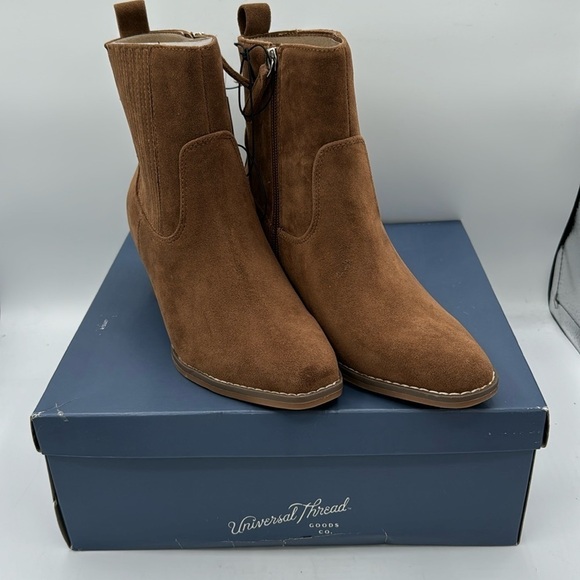 Universal Thread Solita boots Size 6.5, New in Box - Picture 1 of 8